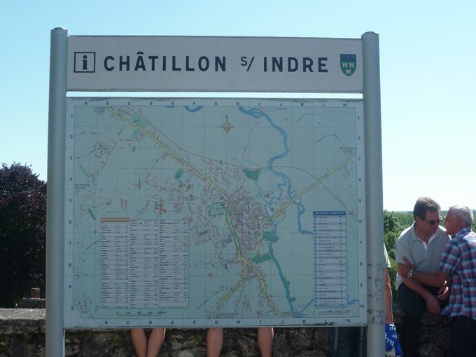Arrivée à Châtillon-sur-indre à 11h30.